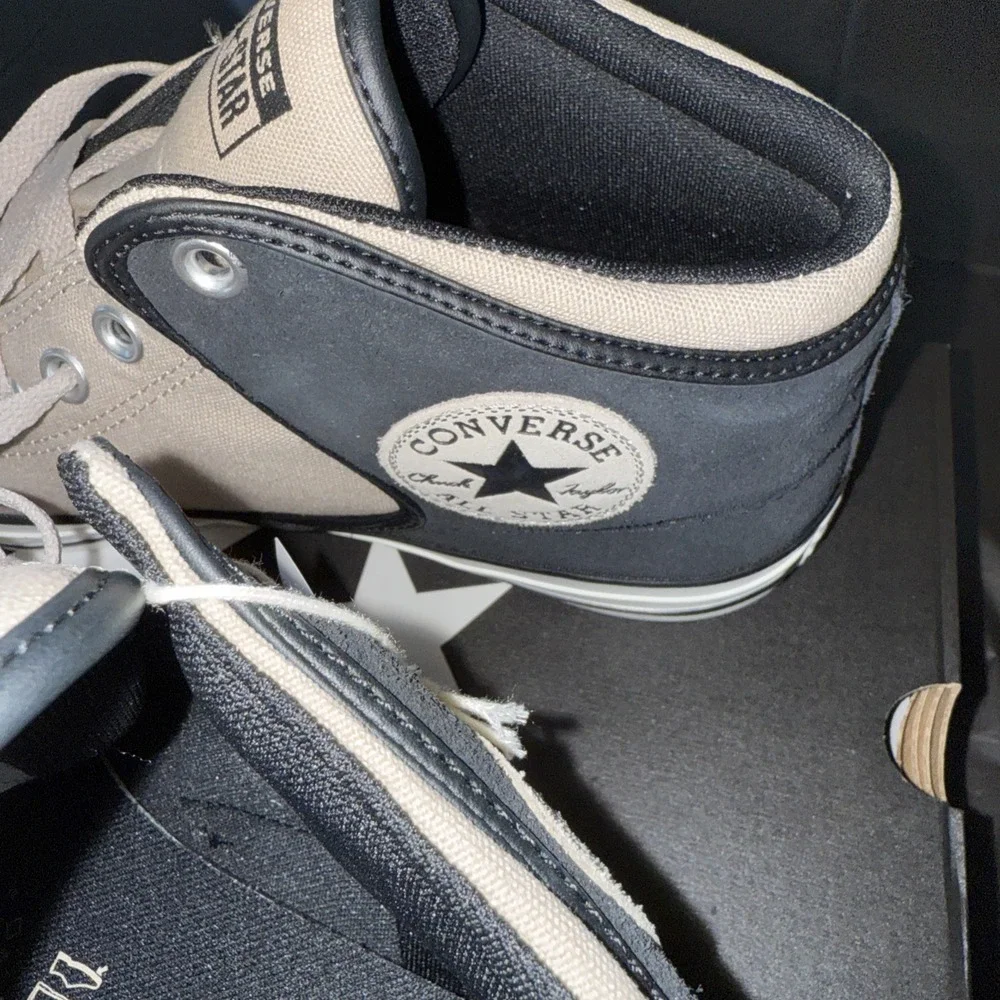 Converse Chuck Taylor All Star High Street Mid Shoe TanBlackWhite Unisex M11 W13 - Picture 4 of 9